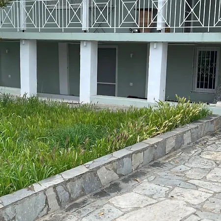 Small Budget For Vacation For Two *