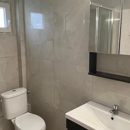 Small Budget For Vacation For Two Feriehus *