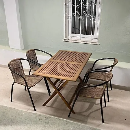 Small Budget For Vacation For Two Feriehus
