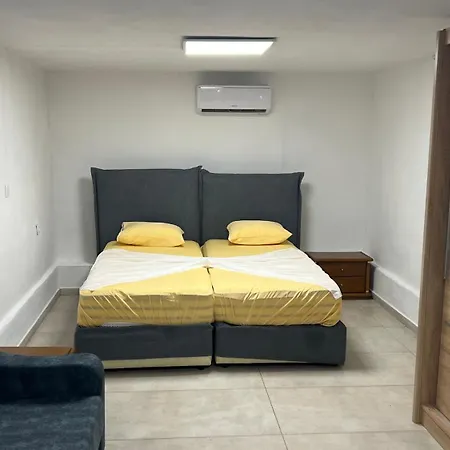 Small Budget For Vacation For Two Feriehus